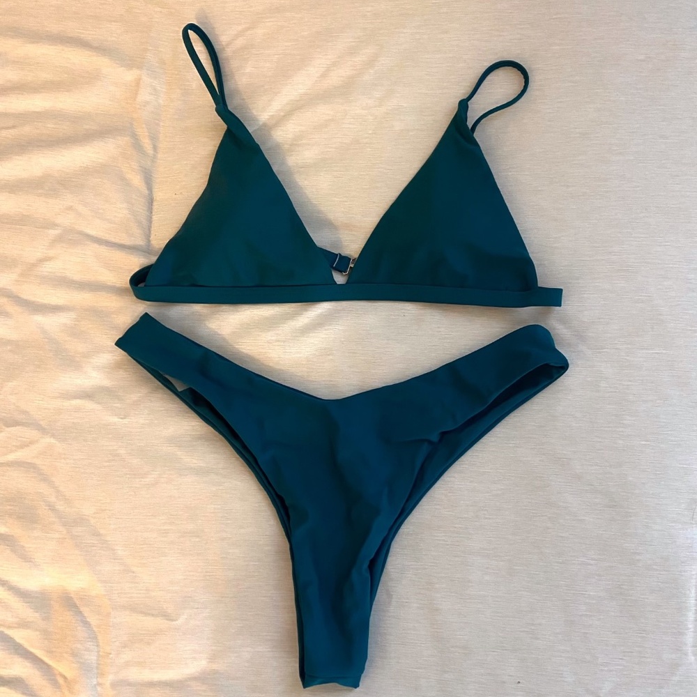 Bikini set, triangle top and high cut bottom